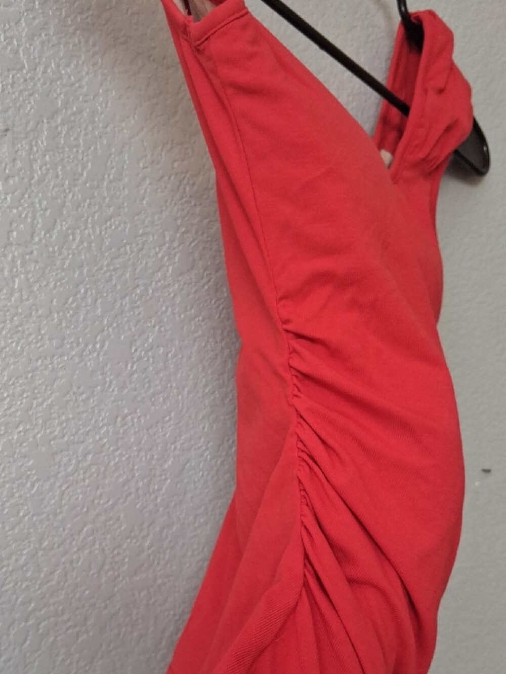 Classic Scoop Neck Red Women's Tank Top - Picture 5 of 5